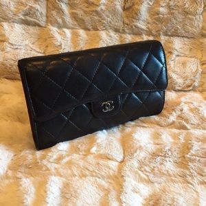 Chanel black lambskin quilted wallet